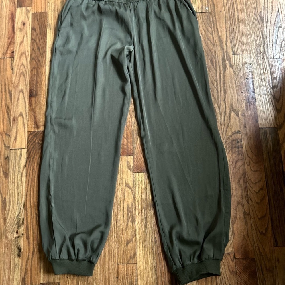 TCEC Comfy lightweight Style Jogger, NWOT in Hunter Green - Picture 8 of 14